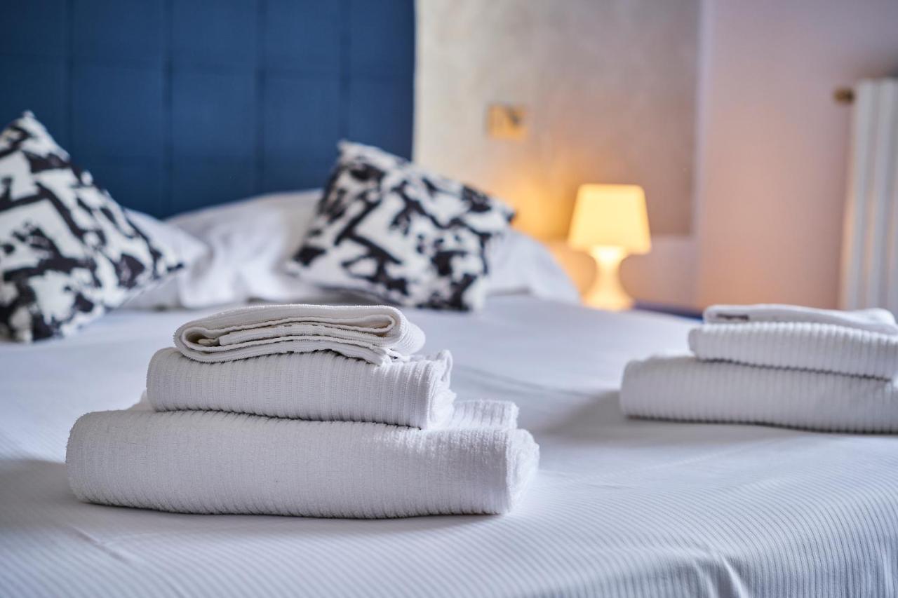 Hotel Vittoria Sirmione Luaran gambar