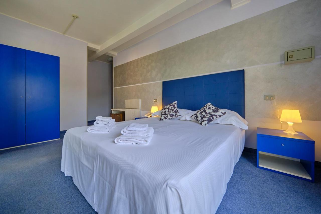 Hotel Vittoria Sirmione Luaran gambar