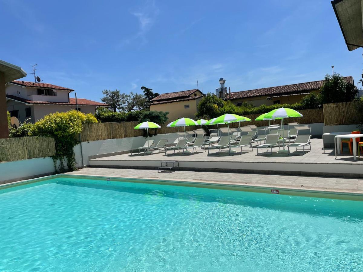 Hotel Vittoria Sirmione Luaran gambar