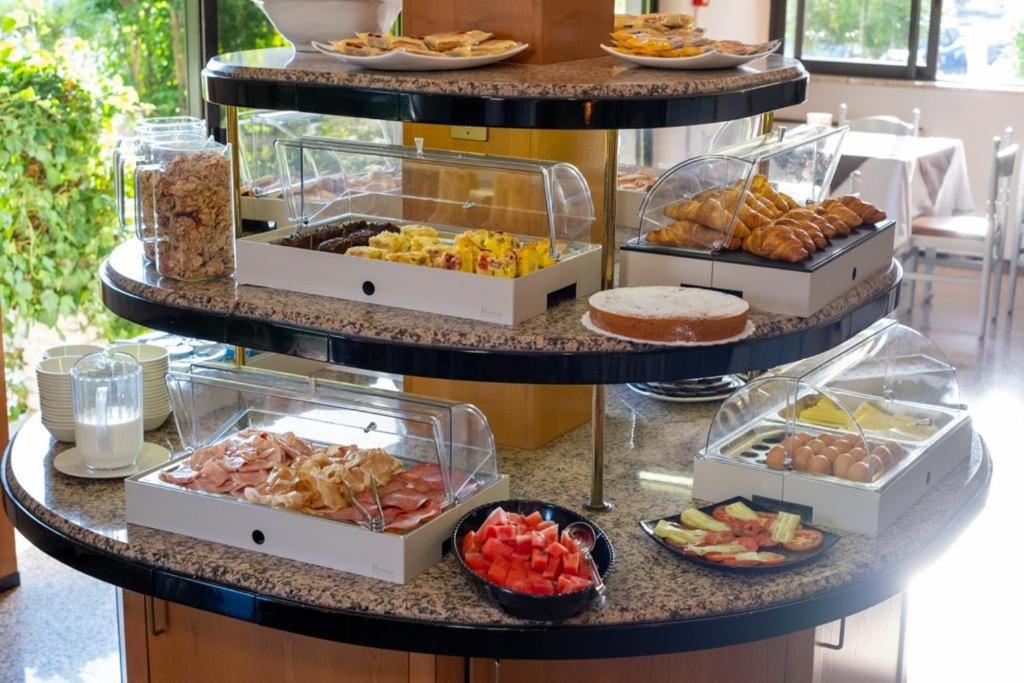 Hotel Vittoria Sirmione Luaran gambar